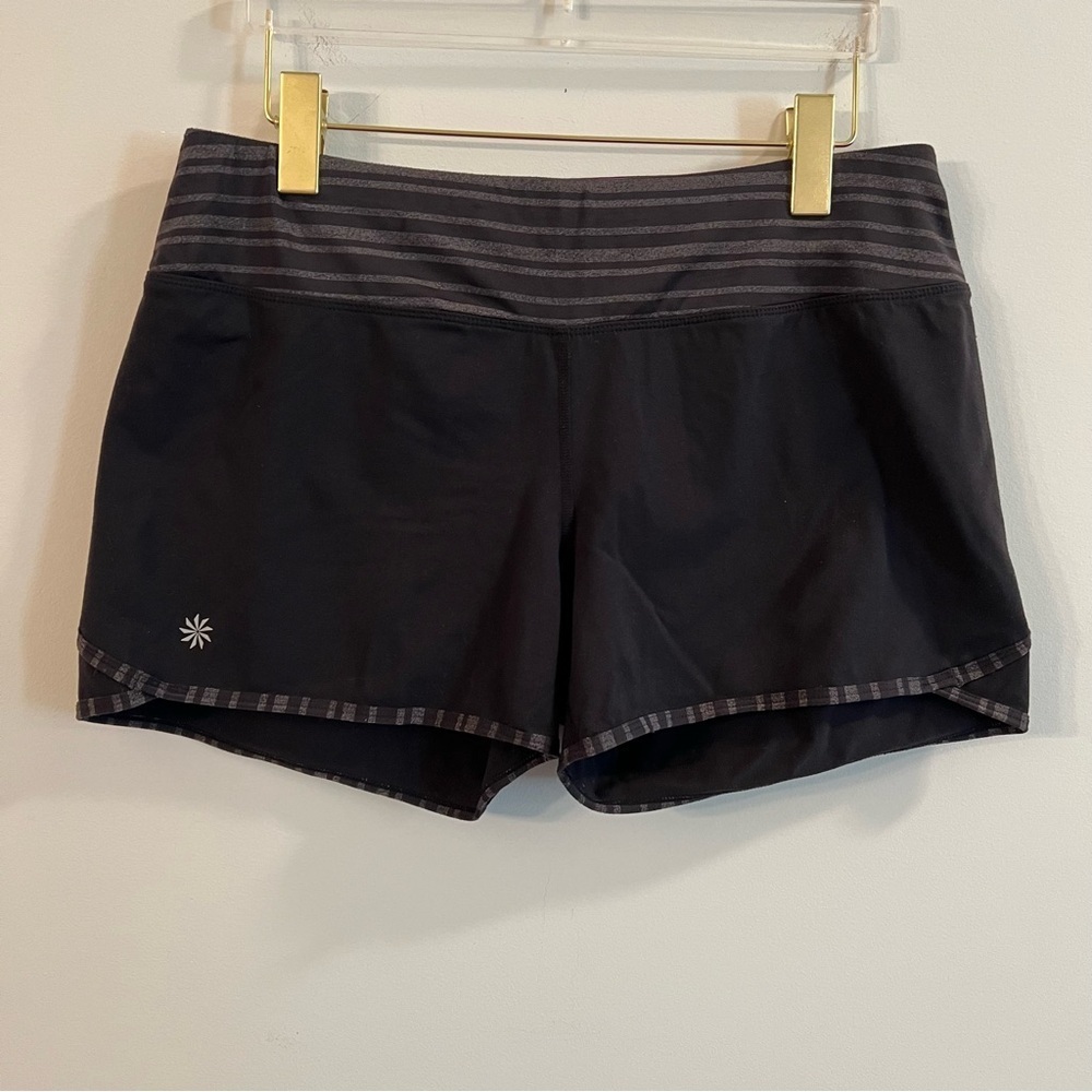 Women’s Athleta black athletic shorts size medium M